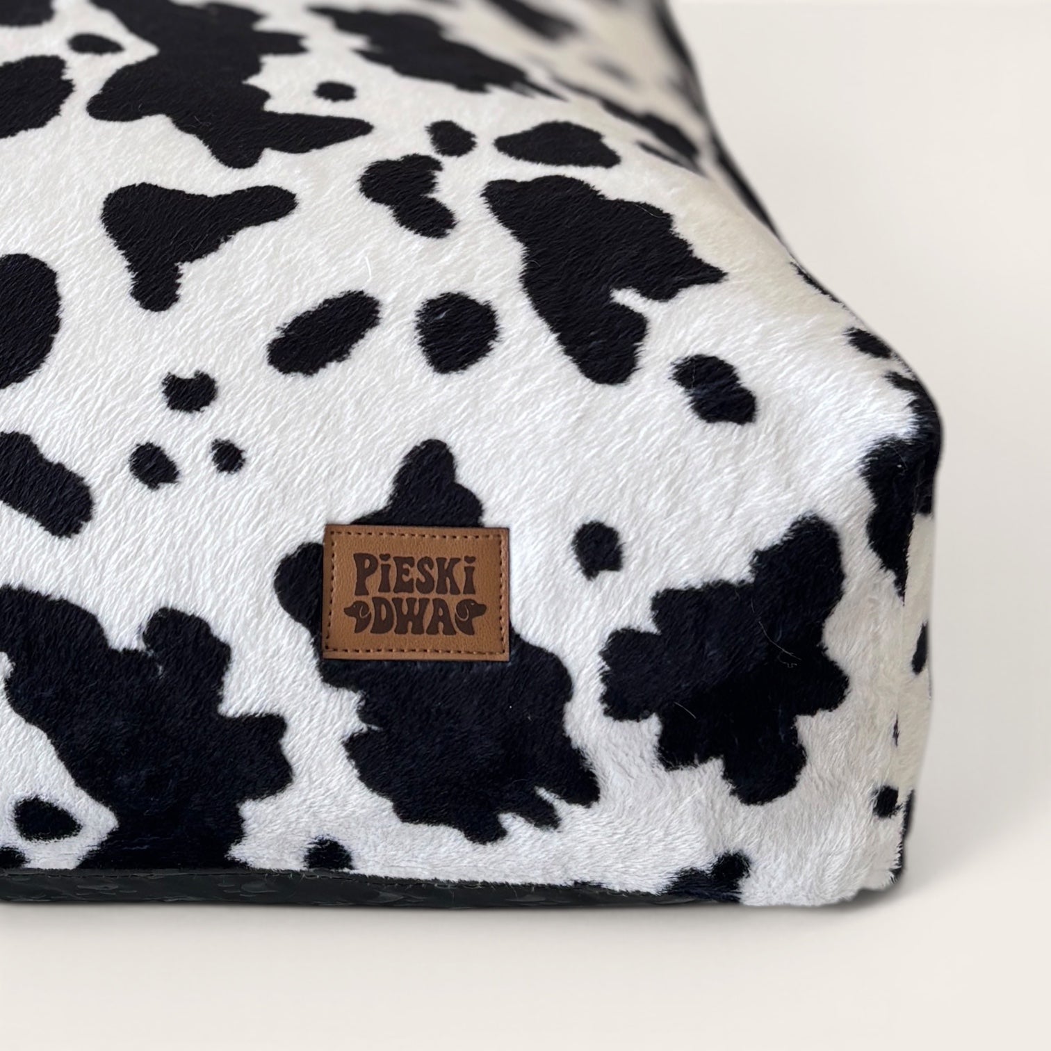 Legowisko dla psa Poducha Premium w Łaty krówka Moo Black & White