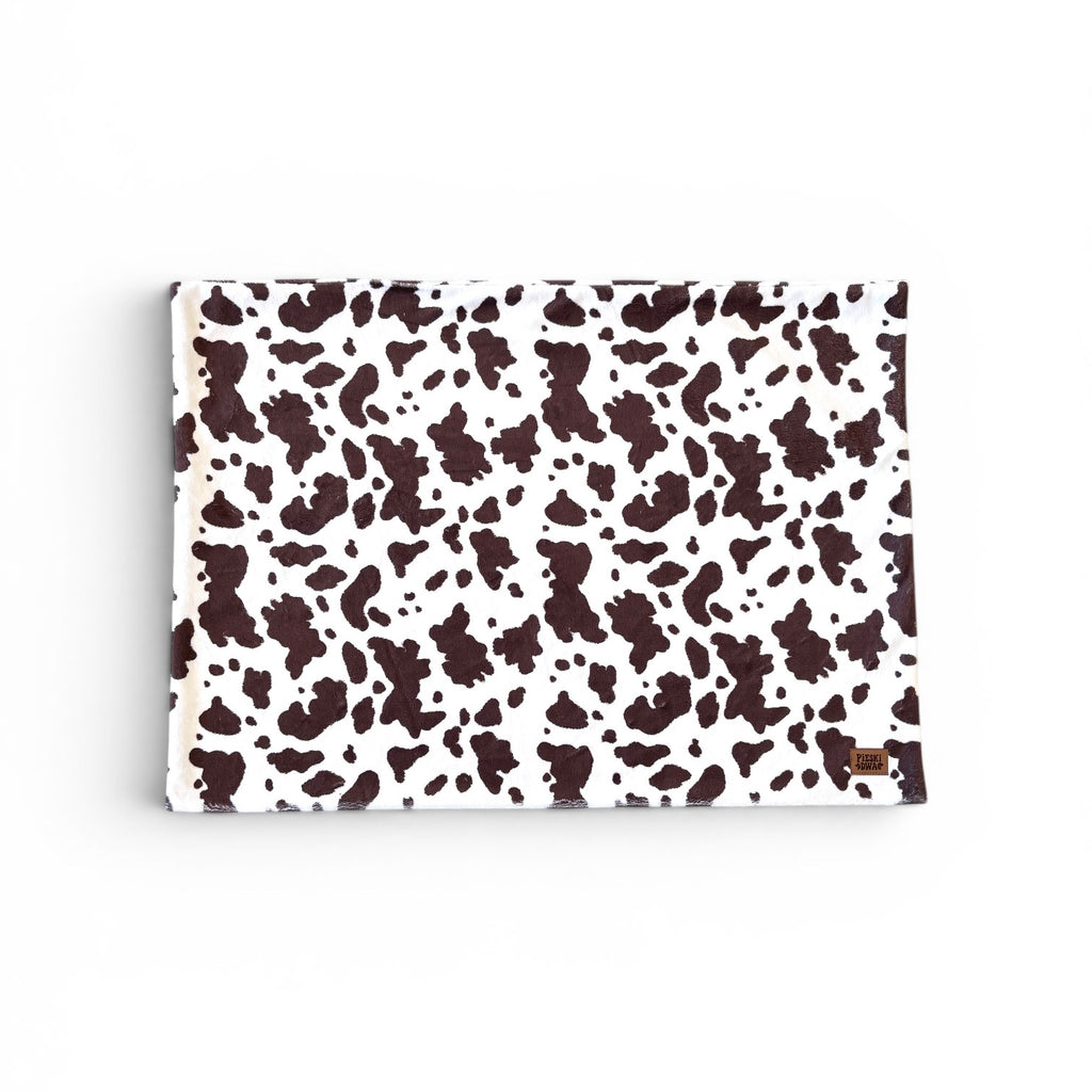 Koc dla psa w brązowe łaty – Moo Brown