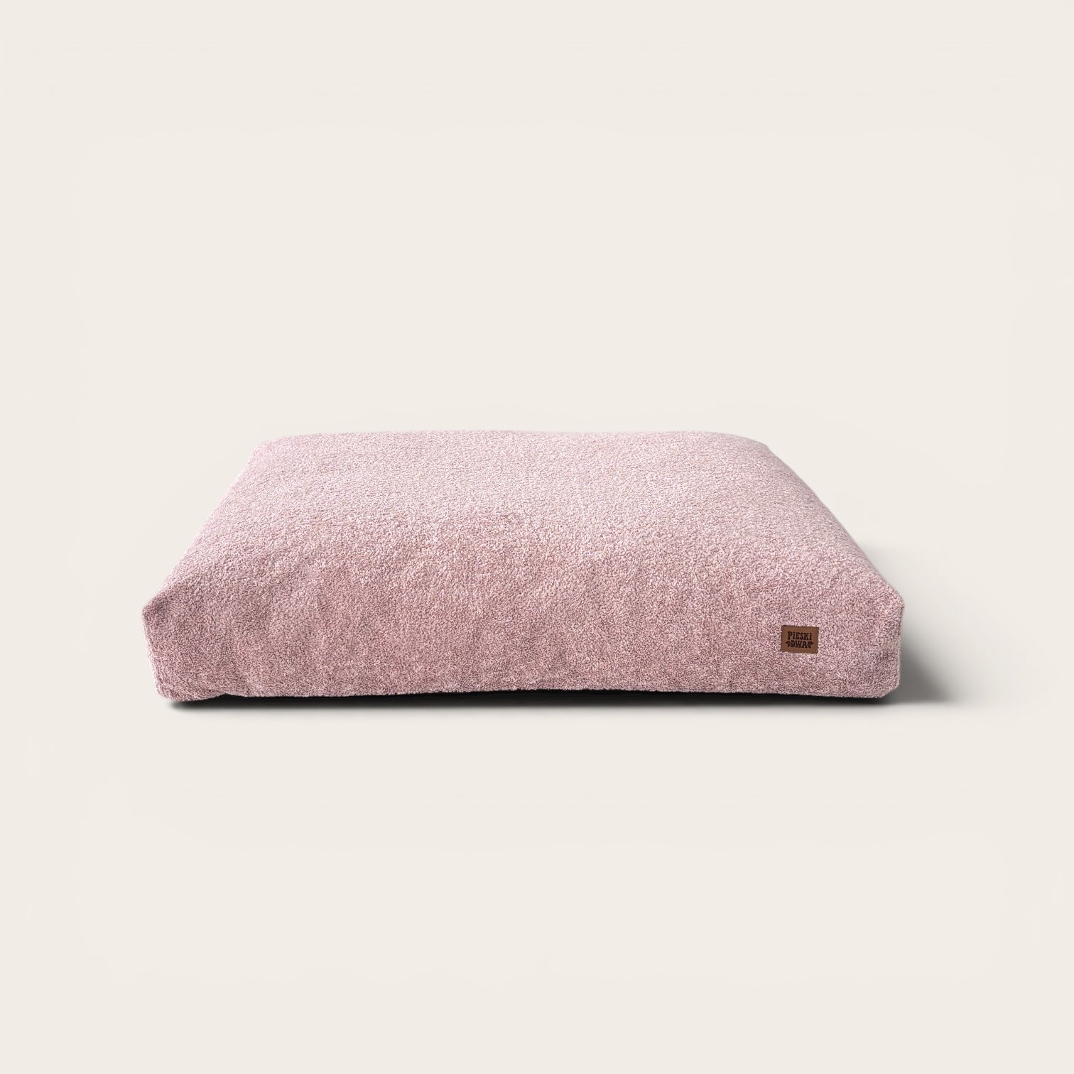 óżowe legowisko dla psa poducha premium Soft Glow Misty Rose, wytrzymała tkanina o subtelnym połysku, Pieski Dwa.
